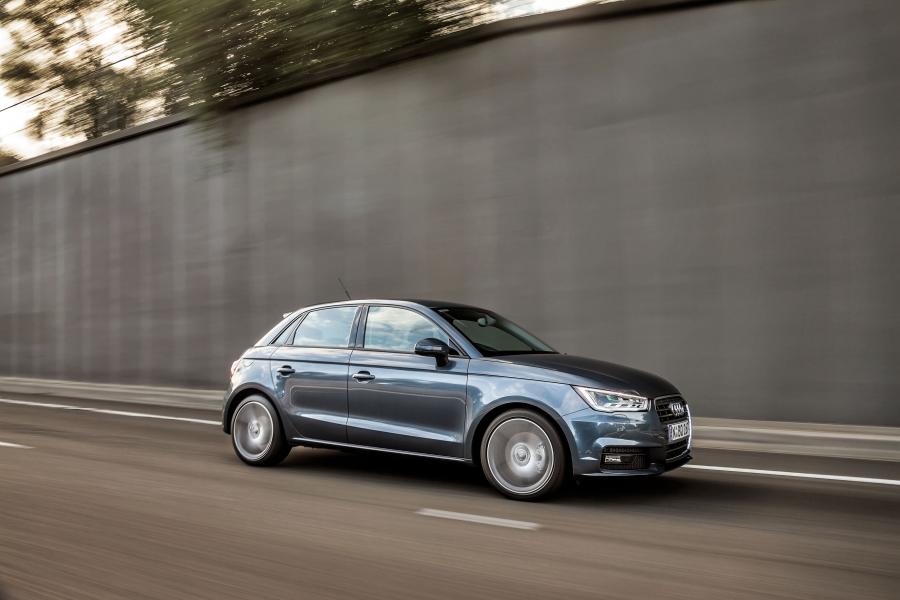  Audi A1 Sportback TFSI (8X) 2015 года  (AU) (фото 23 из 26)